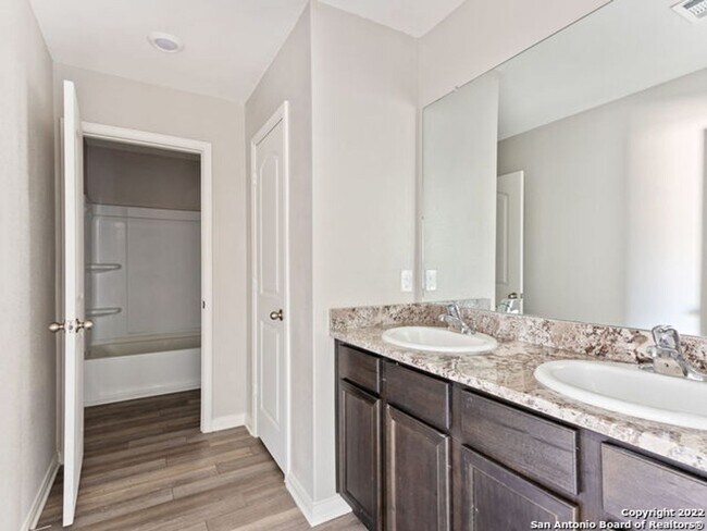Building Photo - 6550 Underwood Way