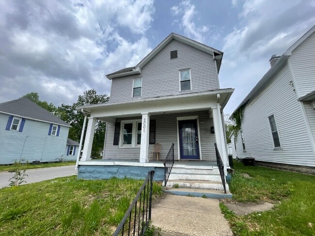 Building Photo - 2000 Locust St