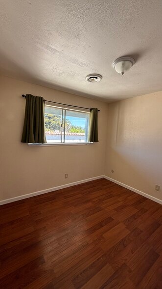 Building Photo - 255 Larkin St