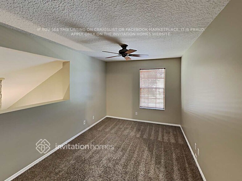 Building Photo - 9651 Vía Emilie