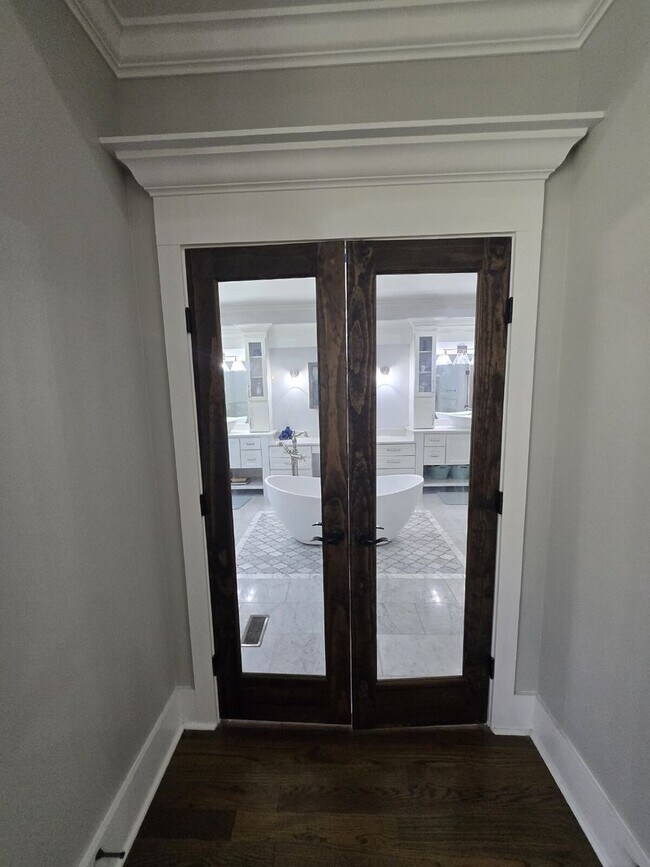 Building Photo - Amazing House In Windstone Available For P...