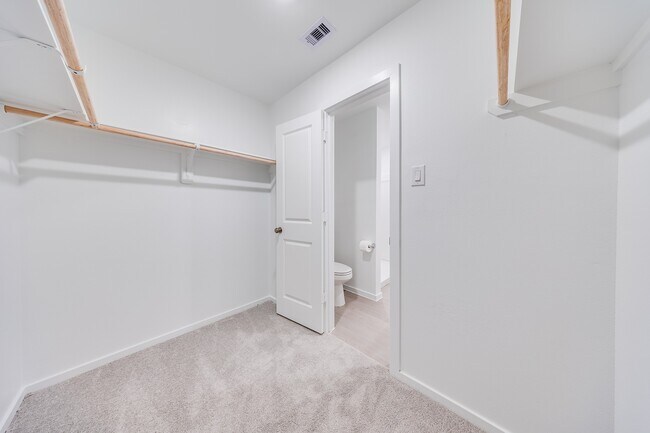 Building Photo - 3009 fantasy Terrace Dr