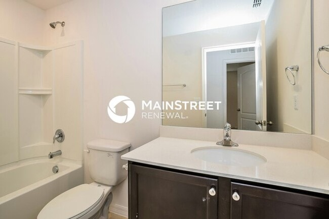 Building Photo - 4 Bedroom Pet-Friendly Home in Dundee, FL with Main Street Renewal