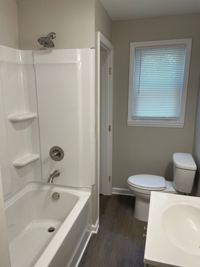 Building Photo - 1892 Ebert Rd