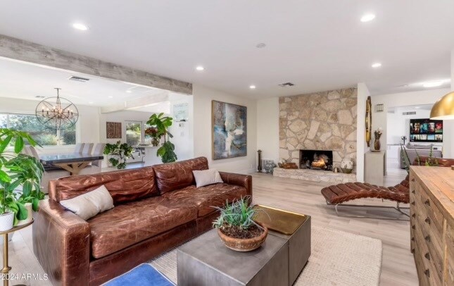 Building Photo - 4343 E Desert Crest Dr