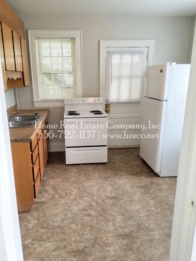 Building Photo - 123 S Poplar St