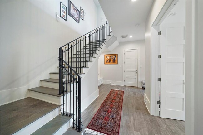 Building Photo - 1810 Branard St