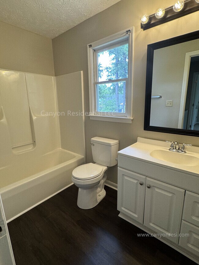 Building Photo - 6556 Rhemish Dr