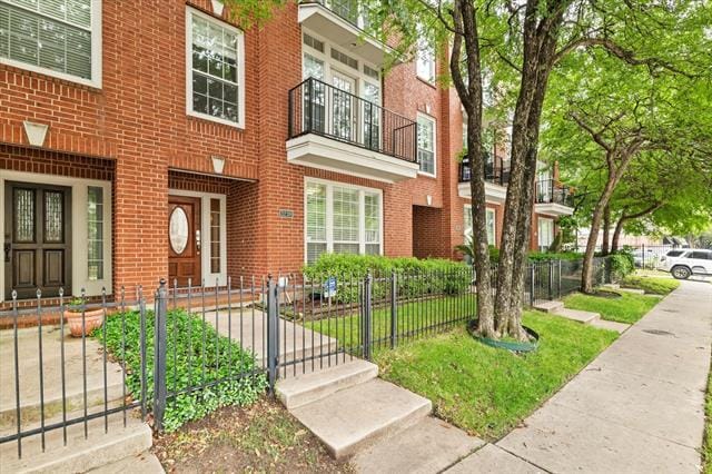 Building Photo - 3238 Throckmorton St