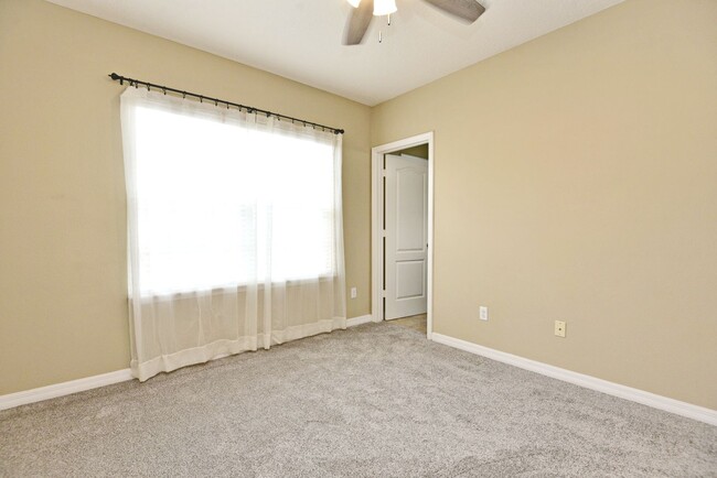 Building Photo - Ideal location in  Winter Springs