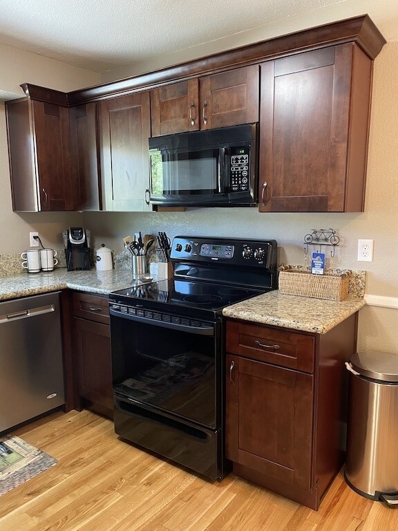 Building Photo - 2923 Tierra Verde E