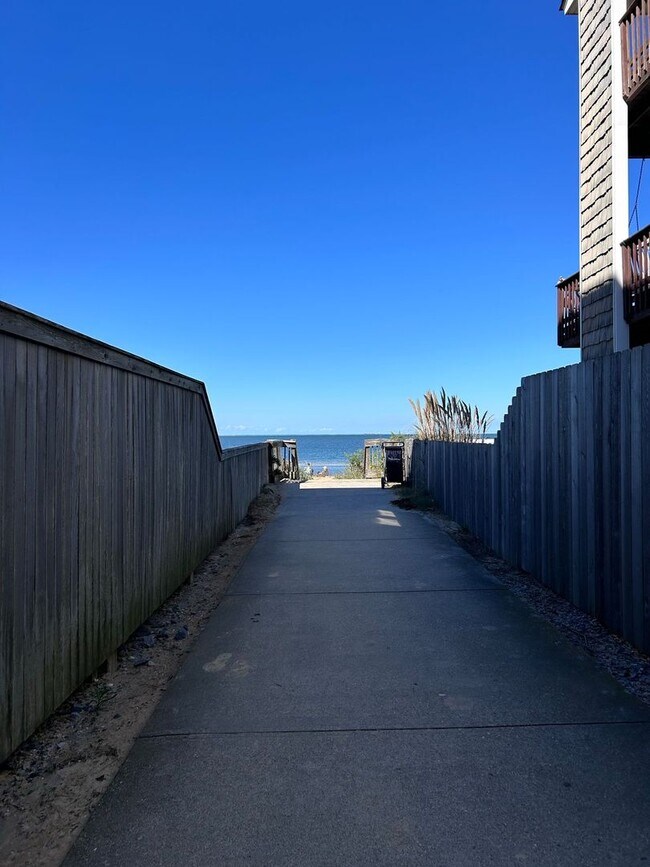 Building Photo - Gated community on the bay side of Shore D...