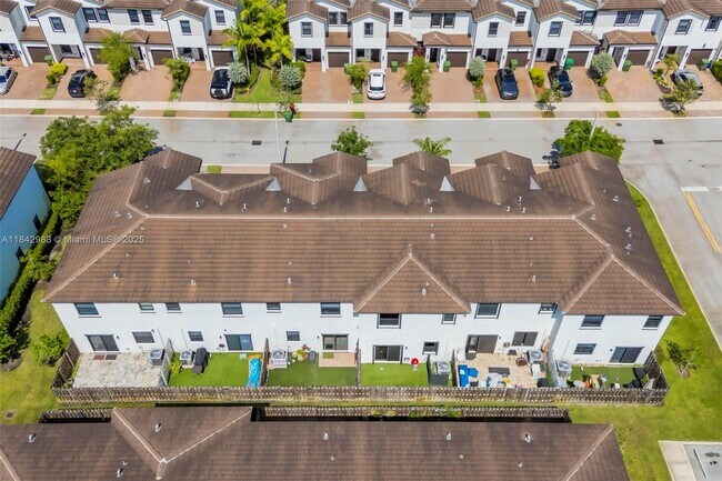 Building Photo - 159 SW 185th Way