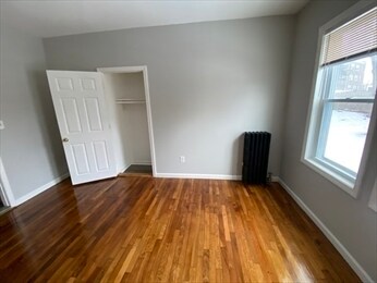 Building Photo - 25 Business St