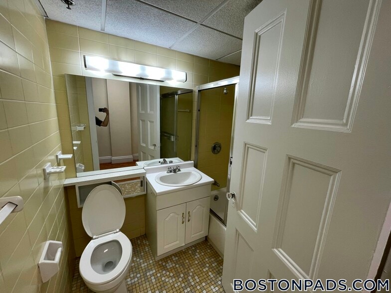 Building Photo - 62 Boylston St