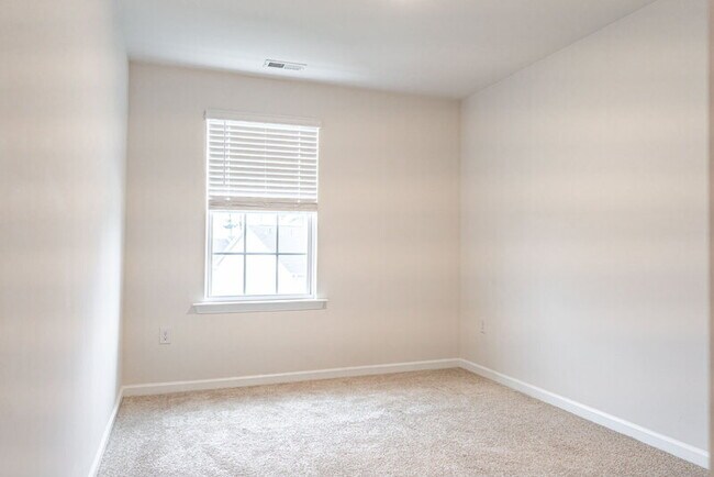Building Photo - 3103 Alibird Ln