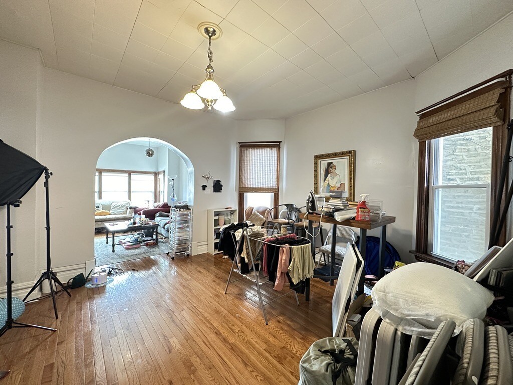 Building Photo - 3532 N Elston Ave