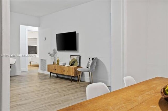 Building Photo - 2788 SW 33rd Ct