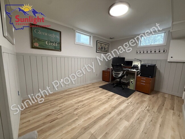 Building Photo - 15 Applewood Dr