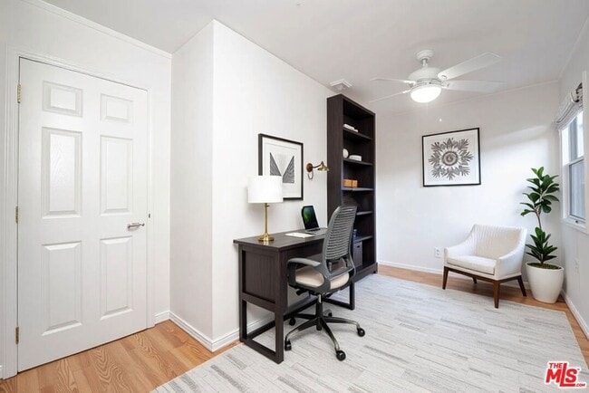 Building Photo - 5353 Don Pio Dr