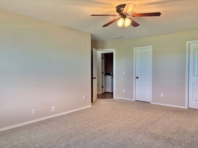 Building Photo - 709 SW 149th Pl