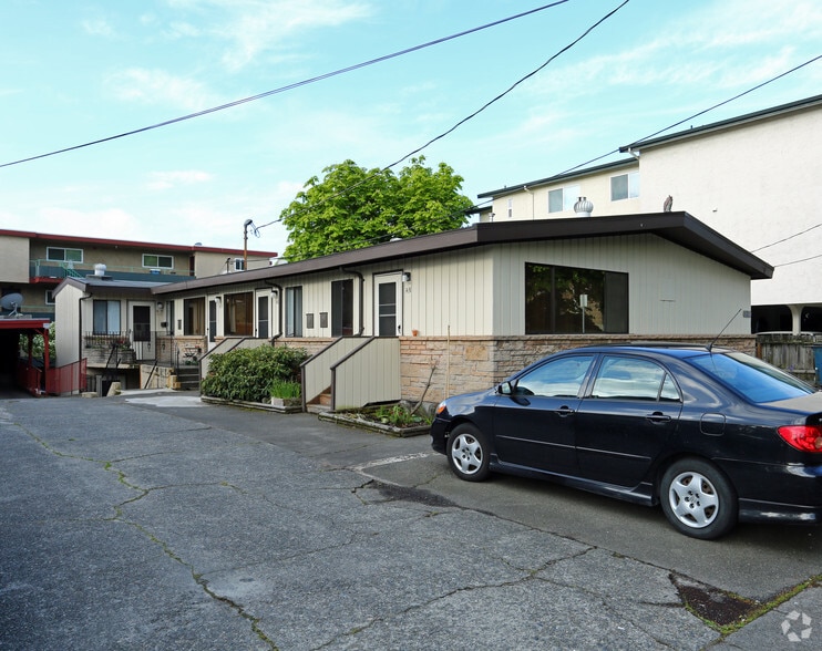 Primary Photo - Ballard 6 Apartments