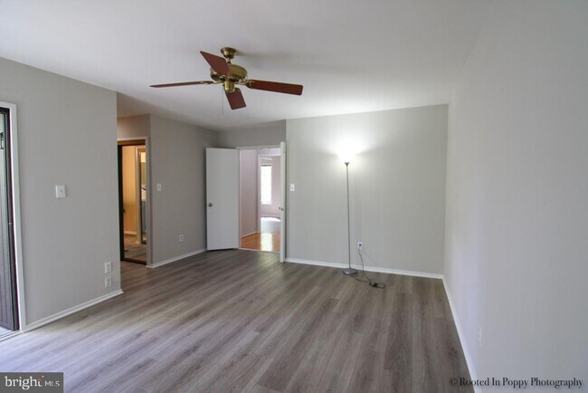 Building Photo - 20423 Meadow Pond Pl