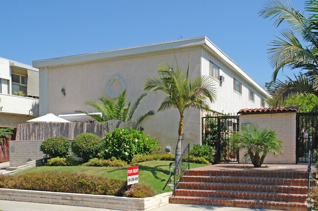 Building Photo - 3350 Keystone Ave