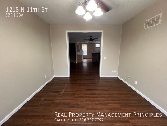 Building Photo - ***Move-In Special*** Recently Renovated, ...