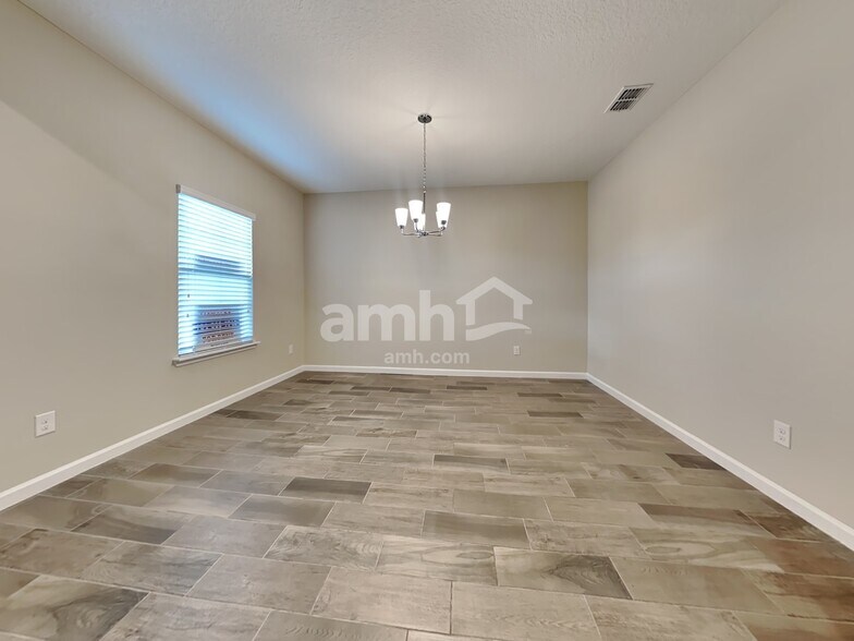 Building Photo - 120 Trumpco Dr