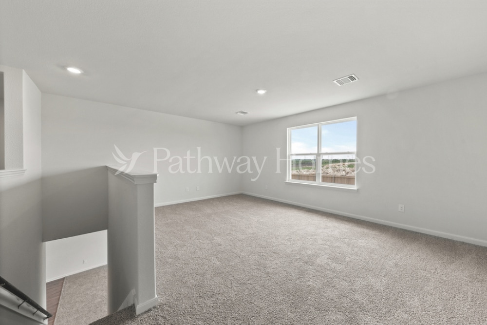 Building Photo - 916 Burlington Ave