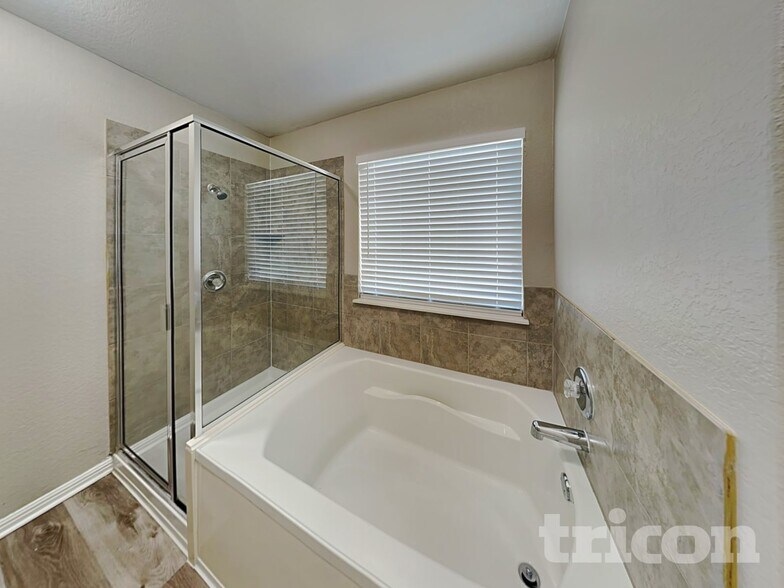 Building Photo - 2676 Diamondback Trail