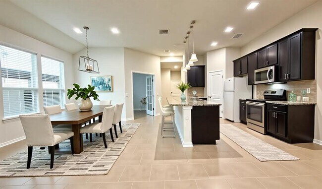 Building Photo - 24707 Royal Pike Dr