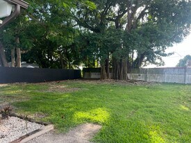 Building Photo - 21910 SW 118th Ct