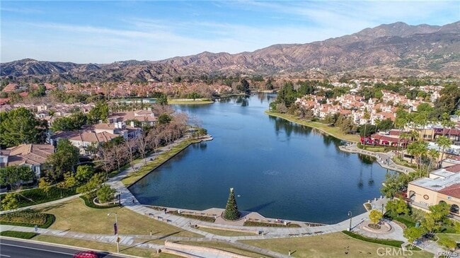Building Photo - 225 Montana Del Lago Dr
