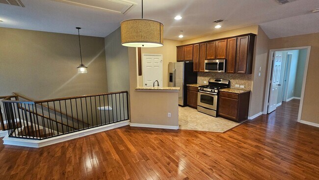 Building Photo - 1310 W Parmer Ln