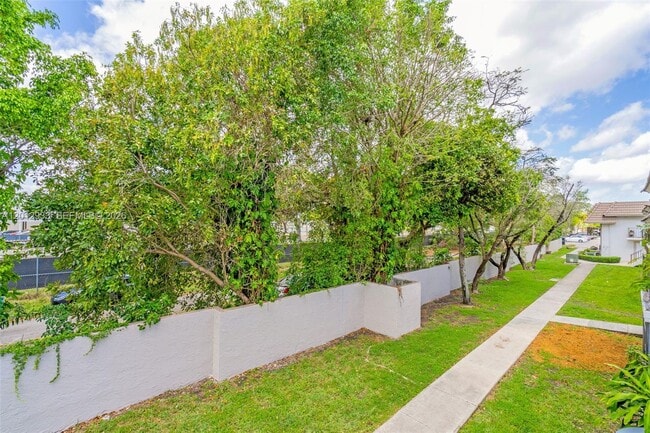 Building Photo - 7051 SW 129th Ave
