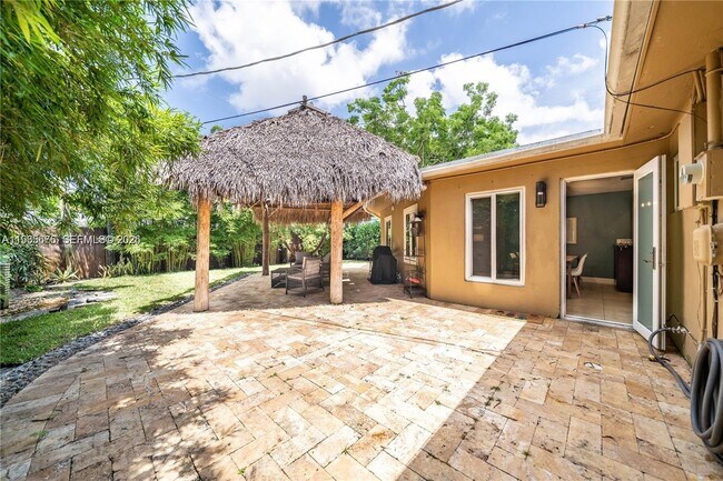 Building Photo - 1501 SW 35th Terrace