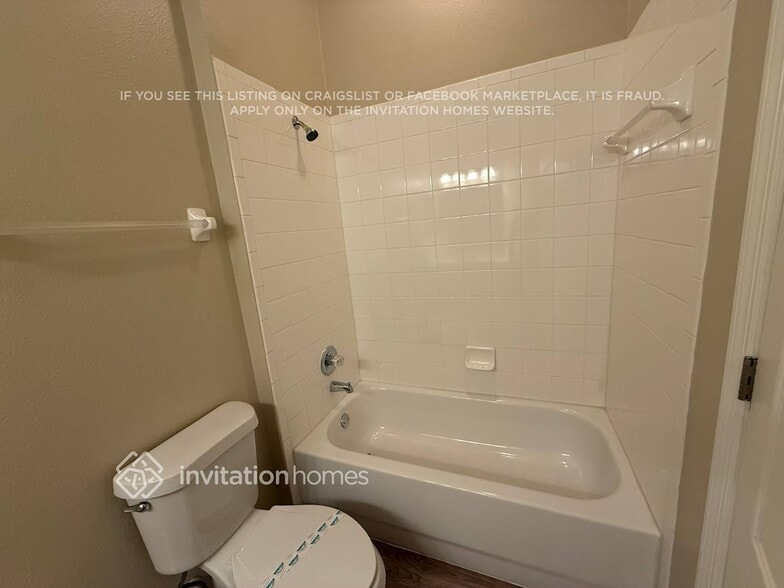 Building Photo - 136 Lombard Cir