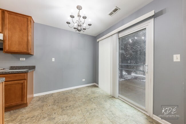 Building Photo - 603 Conservatory Ln