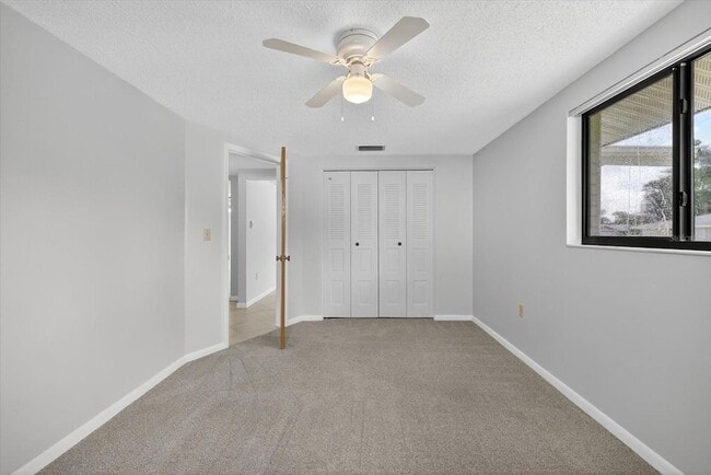 Building Photo - 7725 Summertree Ln