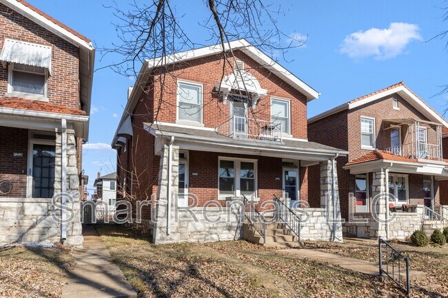 Building Photo - 5065 Lindenwood Ave