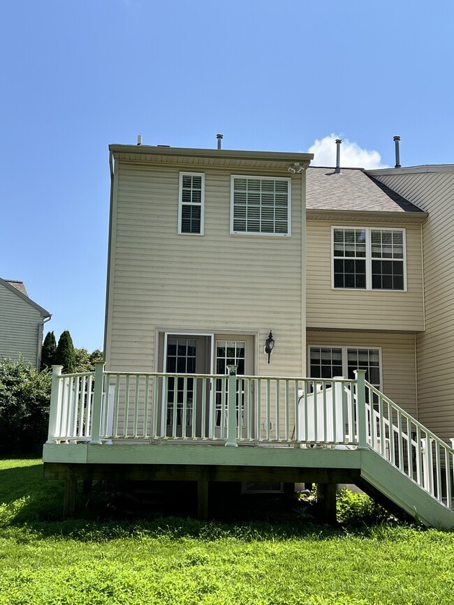 Building Photo - 512 Callander Way
