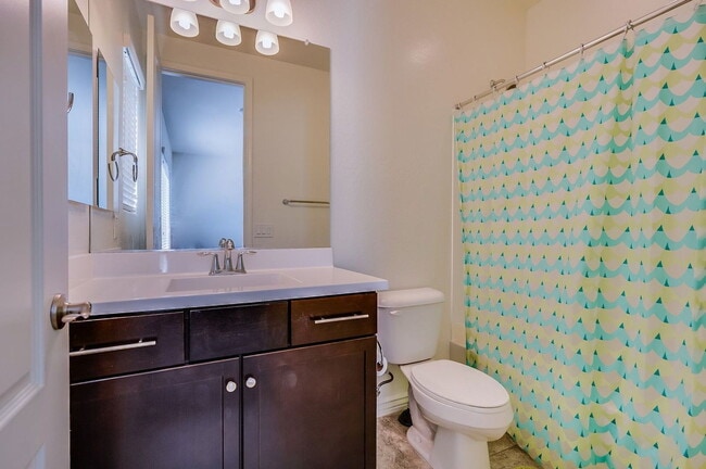 Building Photo - 4529 E Vista Bonita Dr