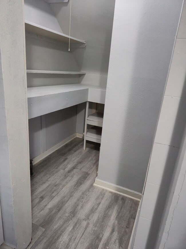 Building Photo - 19-21 Shelley Court