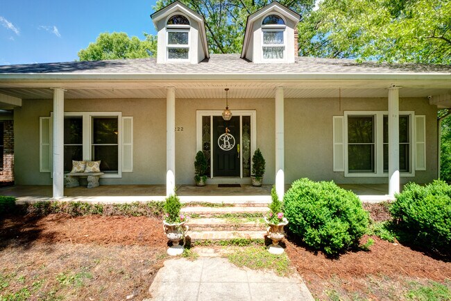Building Photo - 222 Frazier Ln