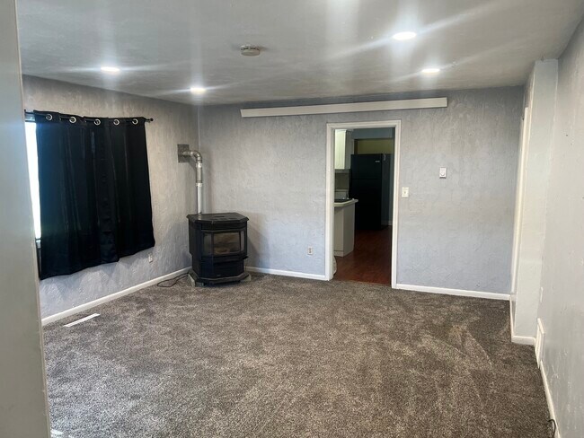 Building Photo - 735 N 3300 E