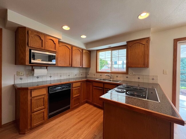 Building Photo - 2529 TAYLOR AVENUE