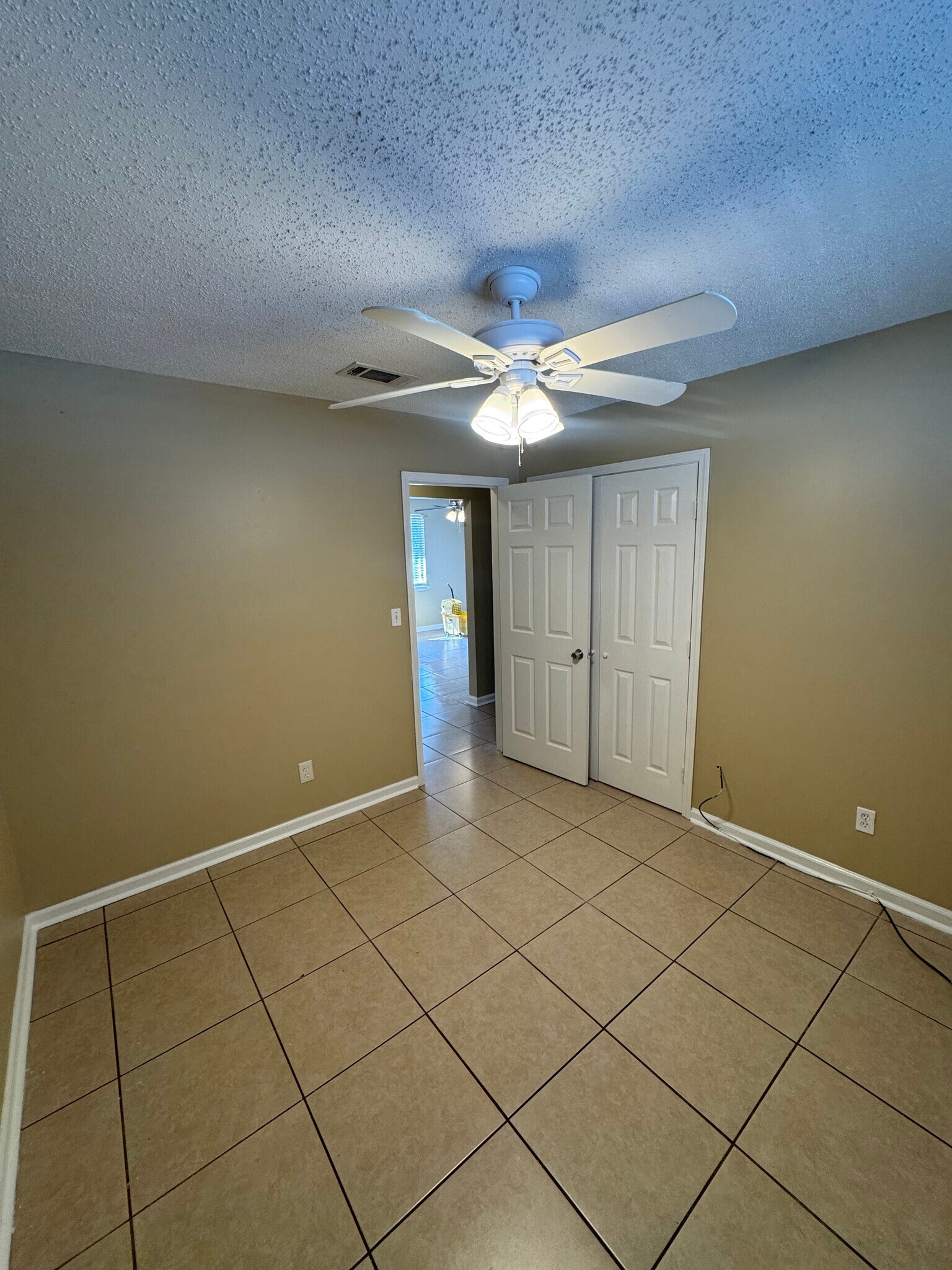 Building Photo - 4841 Bonita Dr