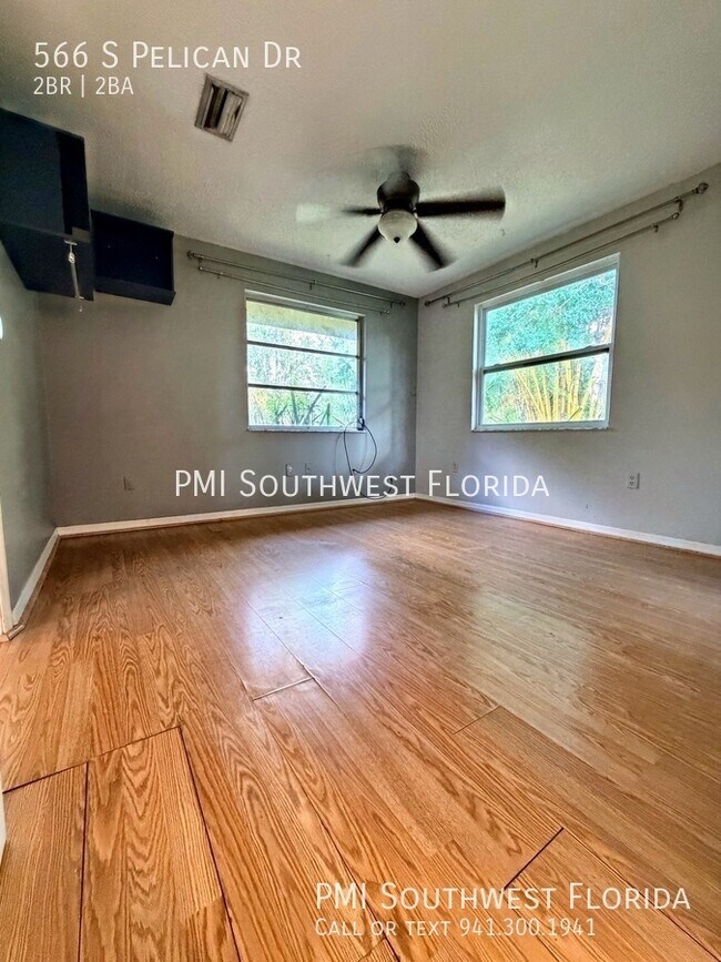 Building Photo - 566 S Pelican Dr